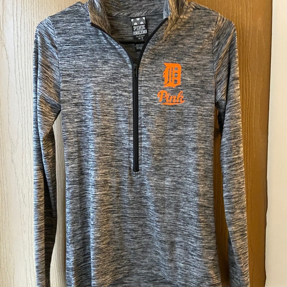 Women’s quarter zip